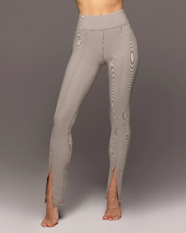 Horizon Ribbed Legging